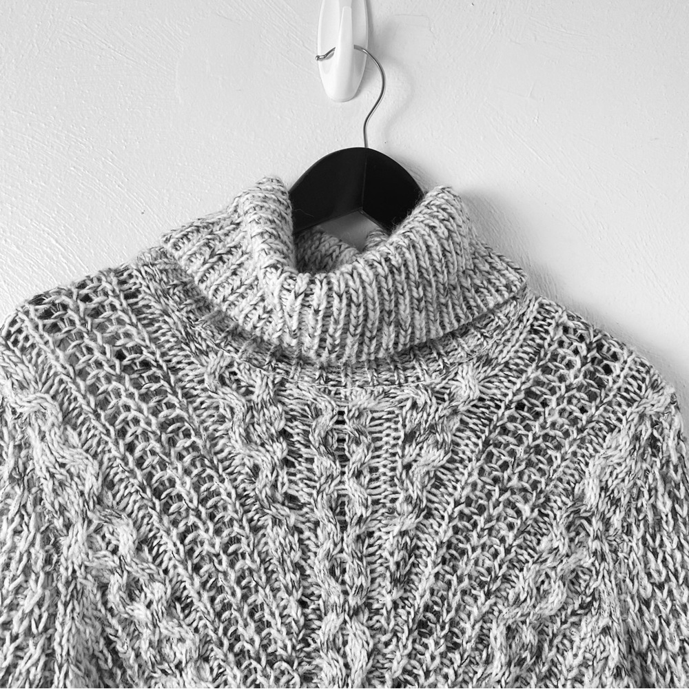 Forever 21 Women Gray Cable Knit 26% Wool Sweater Sz S - Picture 7 of 12